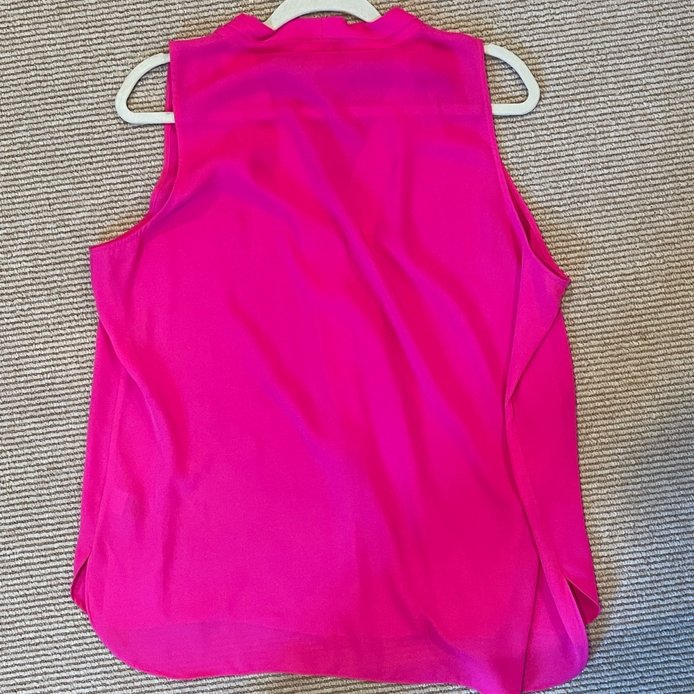Vince Camuto hot pink vneck sleeveless top - Picture 6 of 6